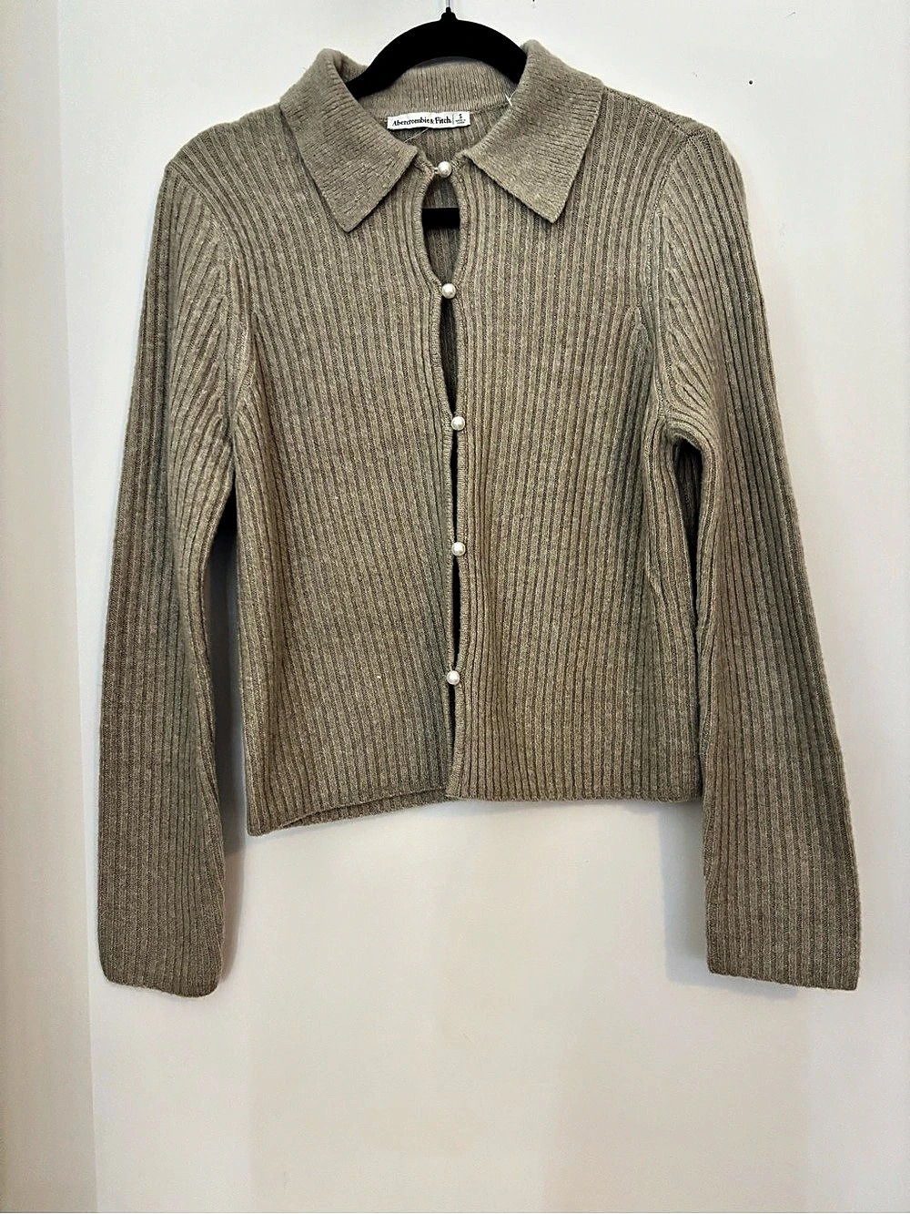 Abercrombie & Fitch Pearl Button Beige Collared Cardigan Ribbed Button Cardigan